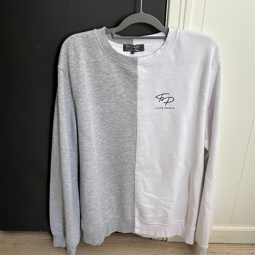 Primark Crewnexk Wore once, wrong size